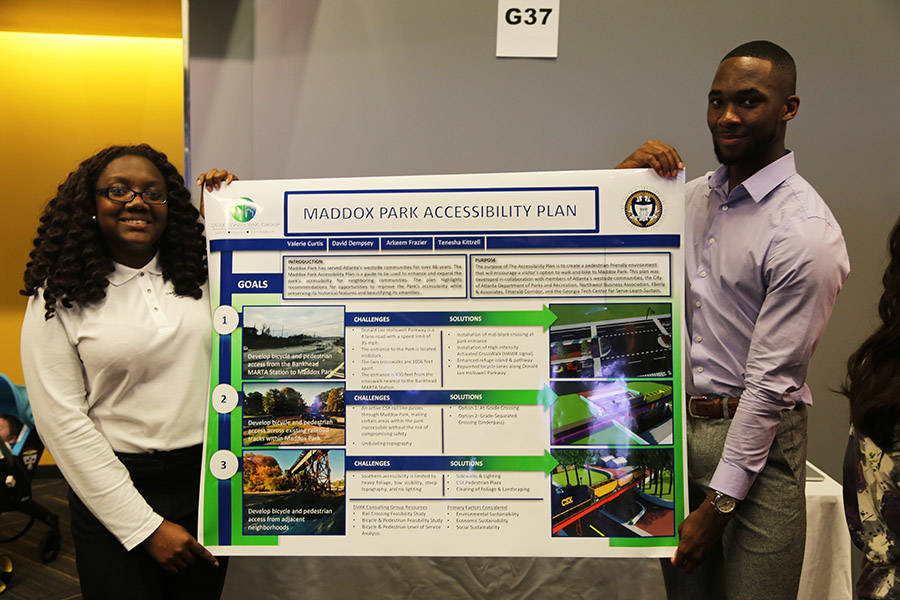 Team DVAK Consulting Group members Tenesha Kittrell and David Dempsey. (Photo: Jess Hunt-Ralston)