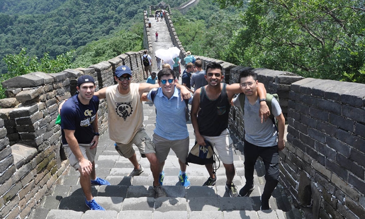 The International Disaster Reconnaissance Studies class on the Great Wall of China, one of their first stops during their two-week trip to China and Japan.