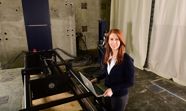Lauren Stewart in her lab. (Photo: Gary Meek)